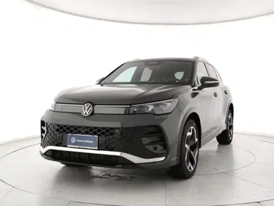 Volkswagen Tiguan 2.0 tdi R-Line 4motion 193cv dsg del 2025 usata a Torre Annunziata