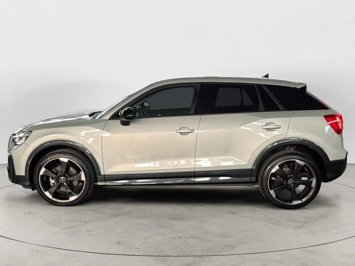 Audi Q2 usata a Napoli (3)