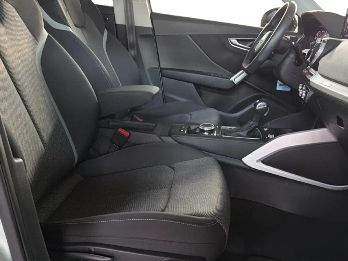 Audi Q2 usata a Napoli (6)