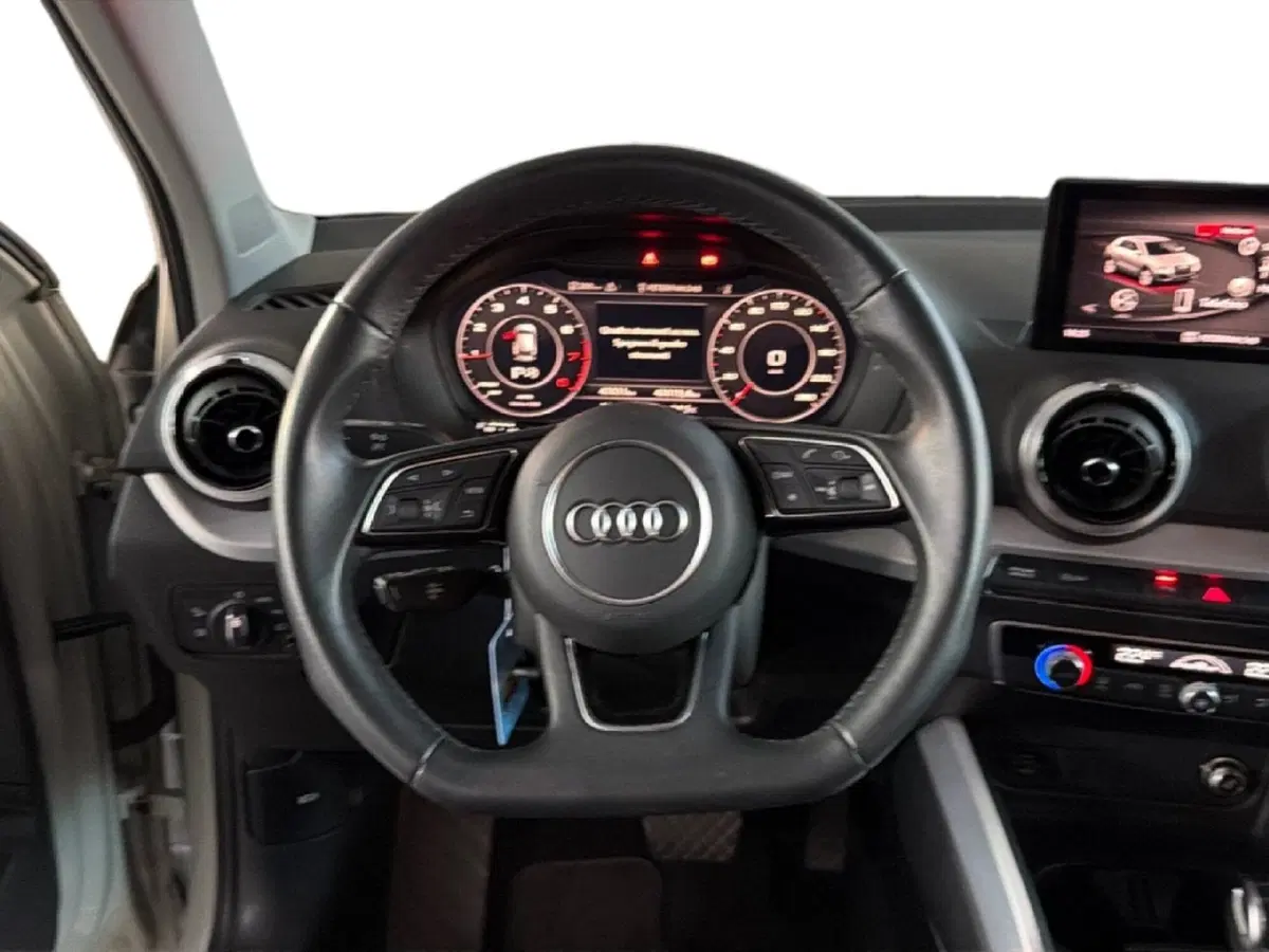 Audi Q2 usata a Napoli (9)