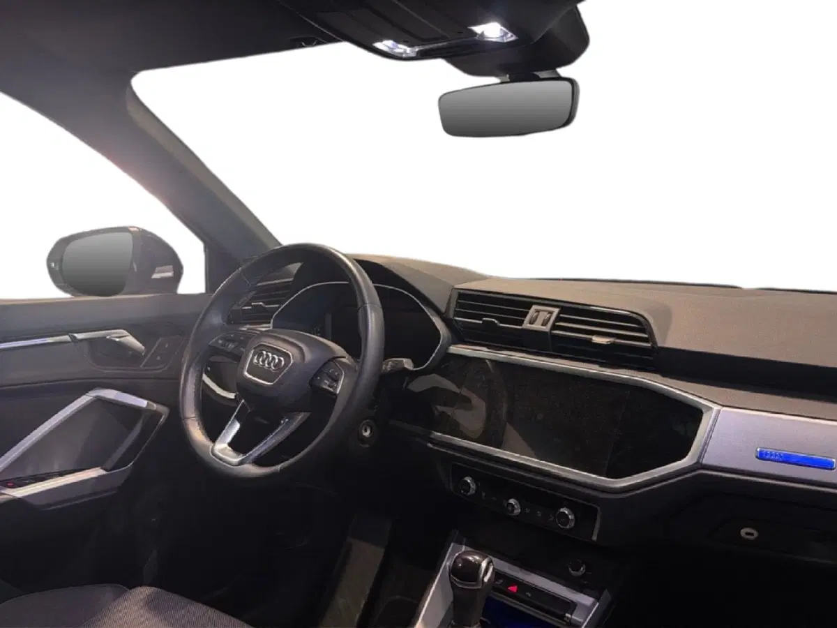 Audi Q3 Sportback usata a Napoli (8)