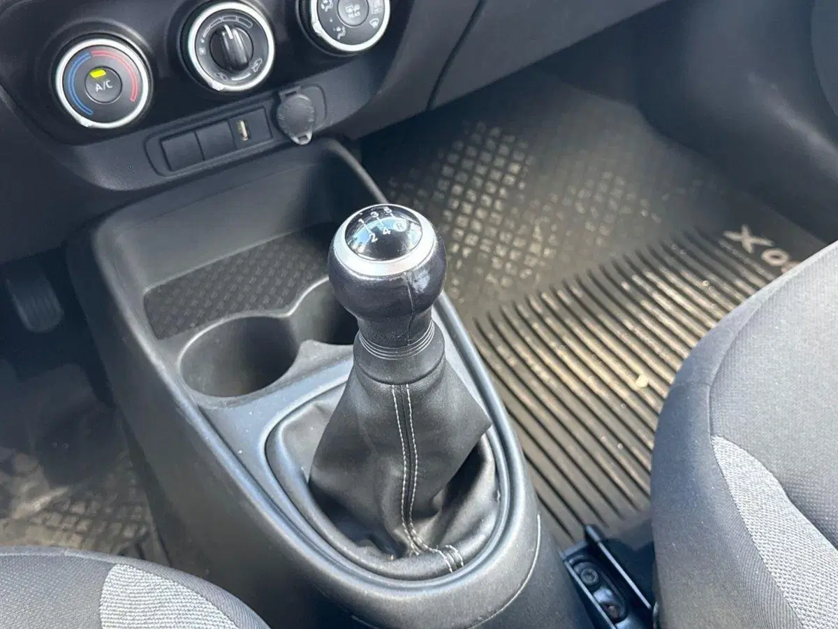 Toyota Aygo X usata a Palermo (18)