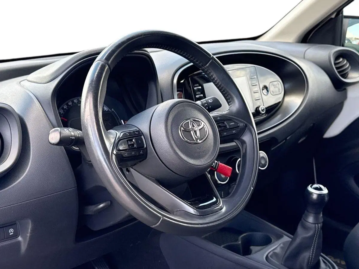 Toyota Aygo X usata a Palermo (7)