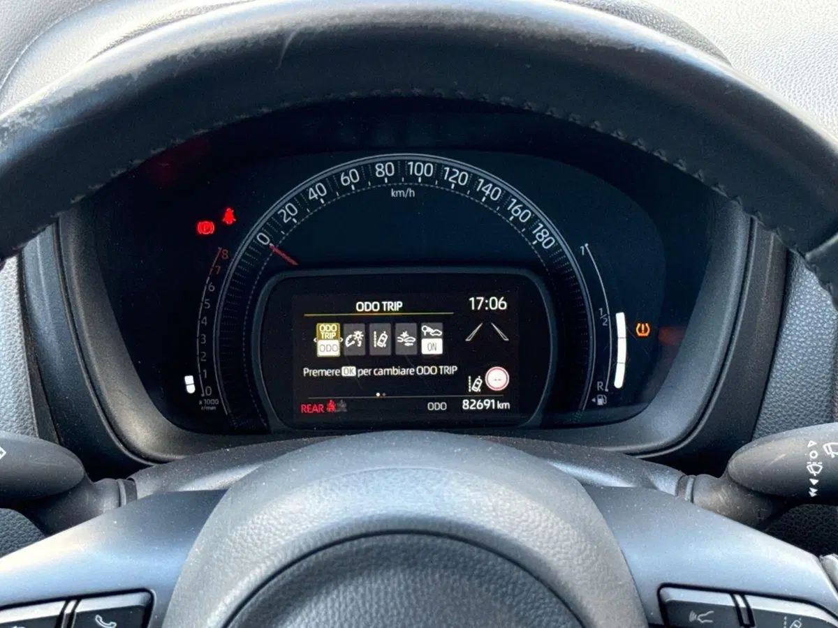 Toyota Aygo X usata a Palermo (9)