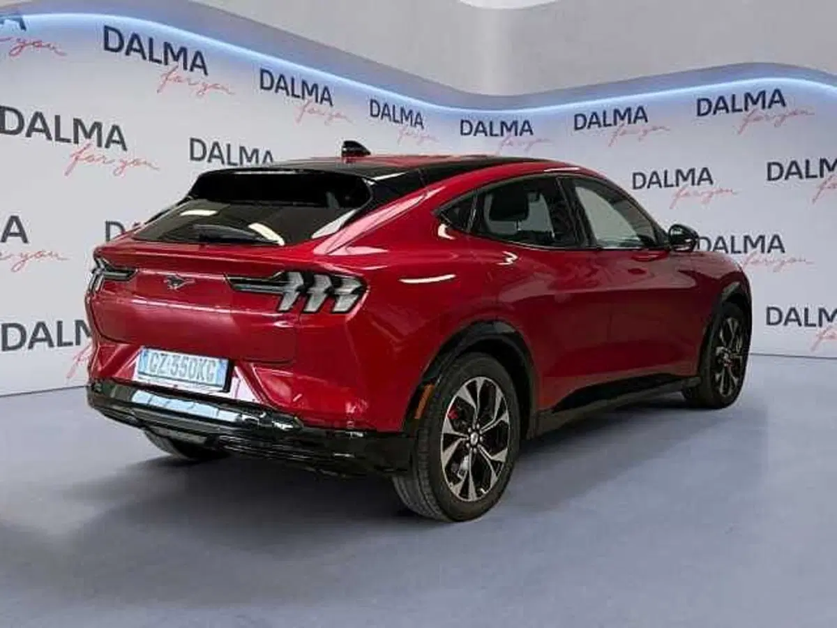 Ford Mustang Mach-E usata a Milano (5)