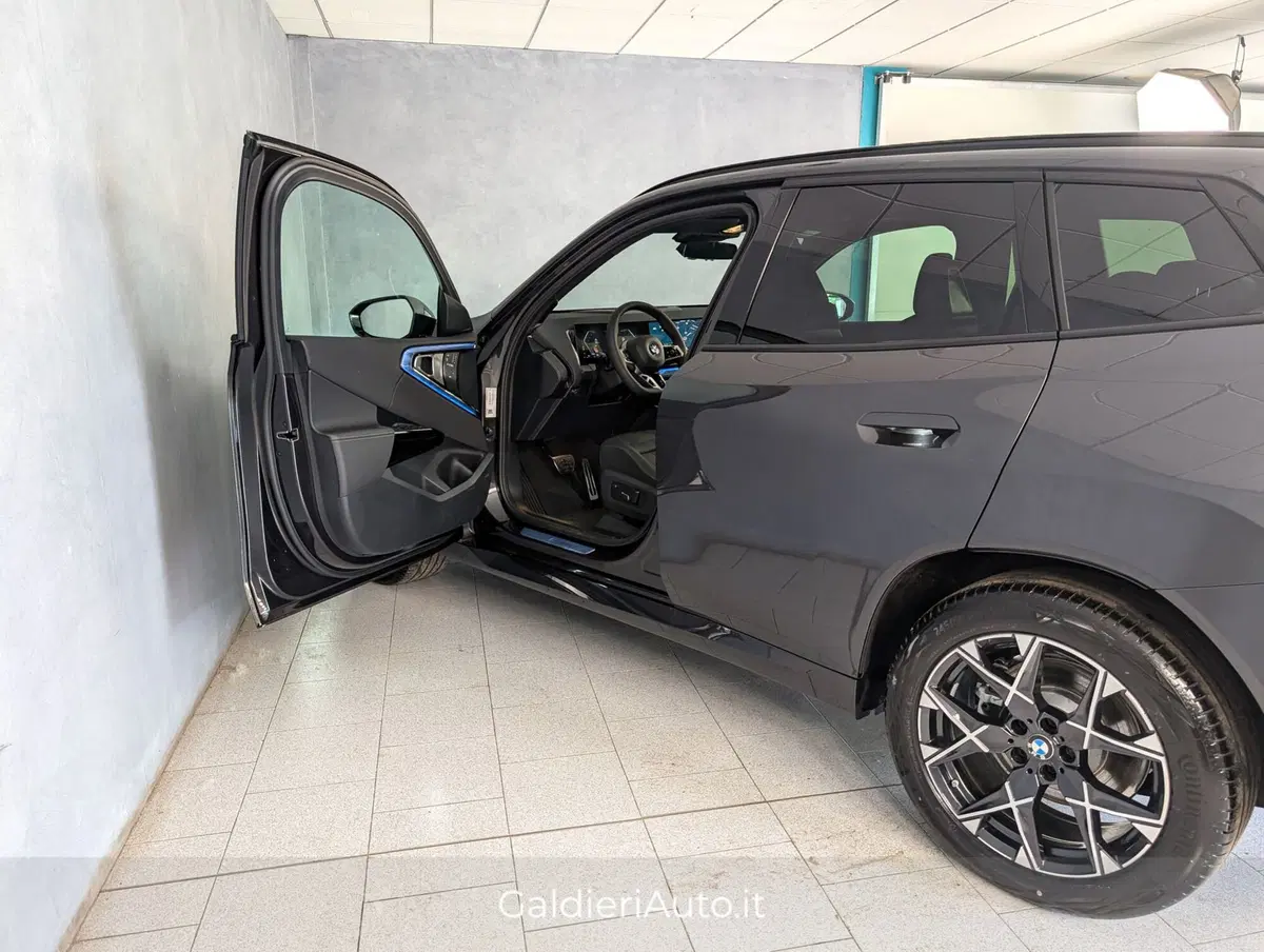 BMW X3 nuova a Salerno (18)