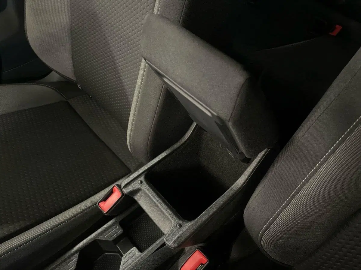 Volkswagen Taigo usata a Prato (18)
