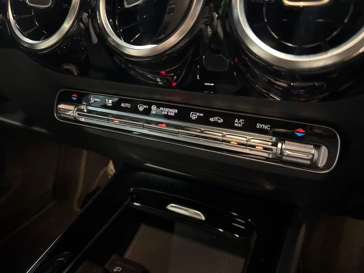 Mercedes-Benz GLA SUV usata a Prato (14)