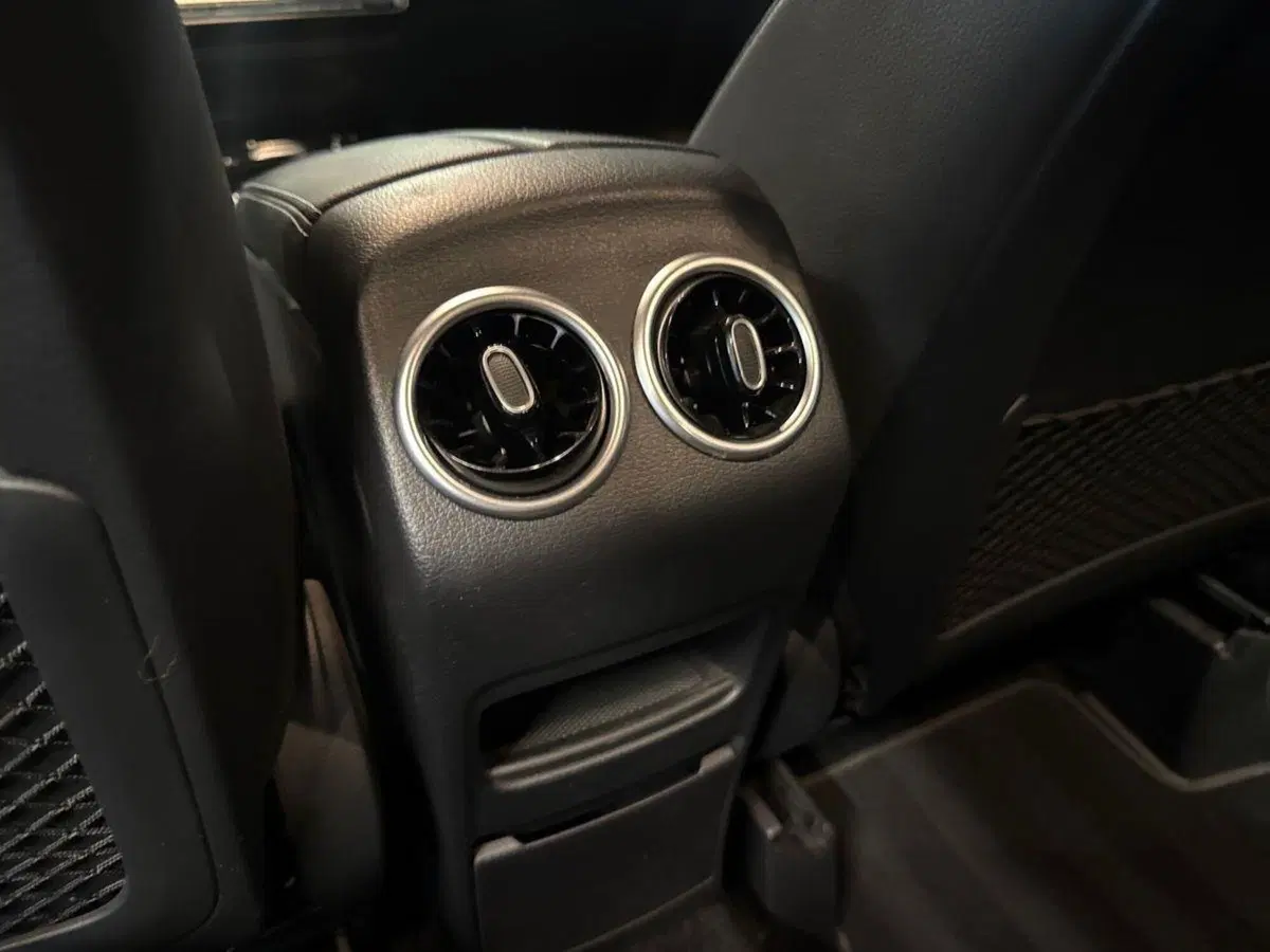 Mercedes-Benz GLA SUV usata a Prato (19)