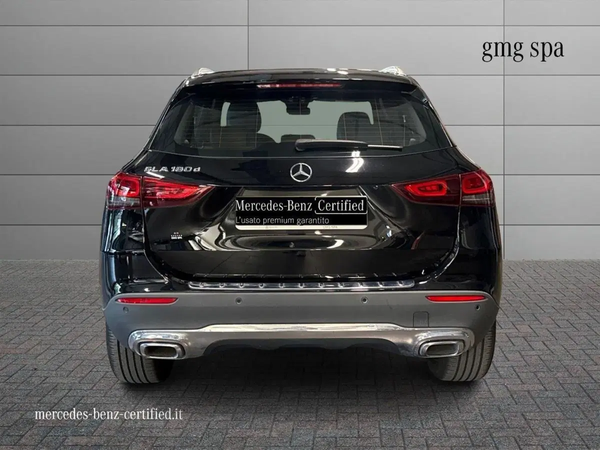 Mercedes-Benz GLA SUV usata a Prato (4)
