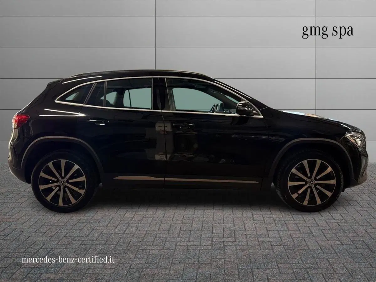 Mercedes-Benz GLA SUV usata a Prato (5)