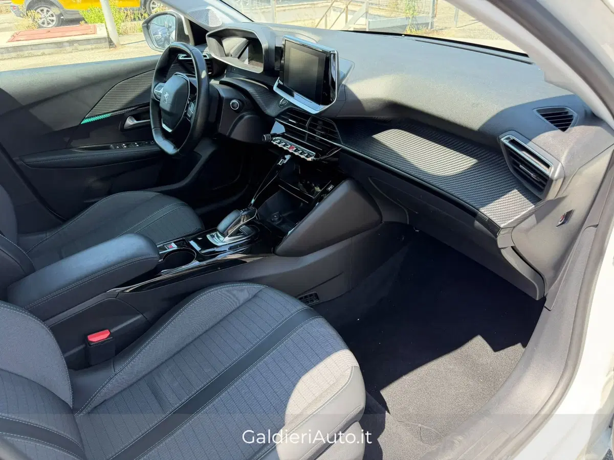 Peugeot 208 usata a Salerno (12)