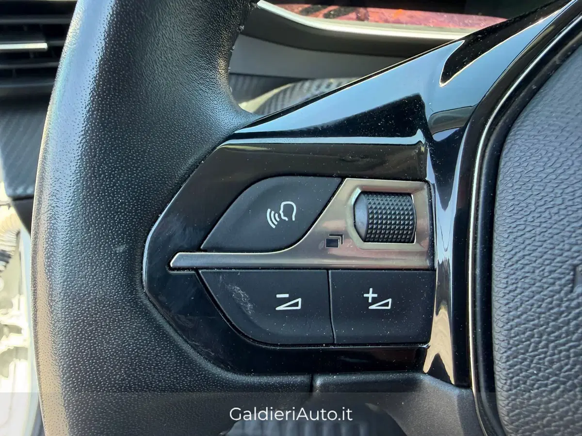Peugeot 208 usata a Salerno (13)