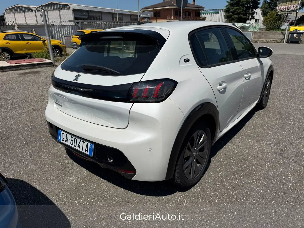 Peugeot 208 usata a Salerno (3)