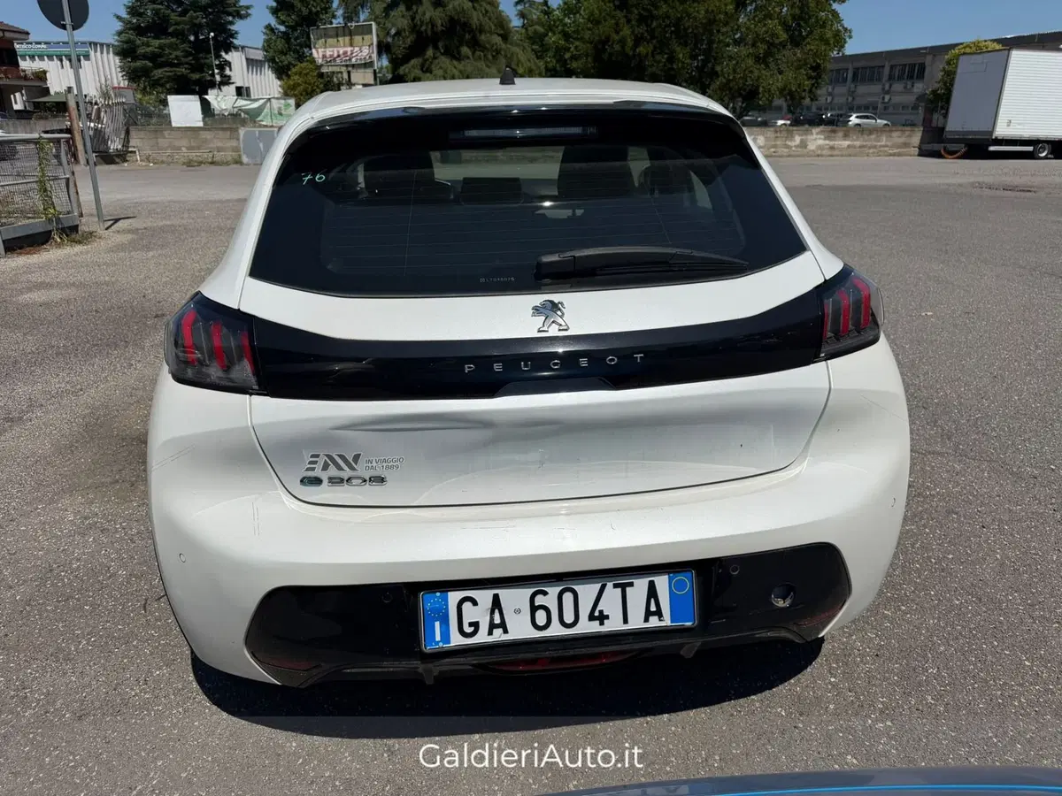 Peugeot 208 usata a Salerno (4)