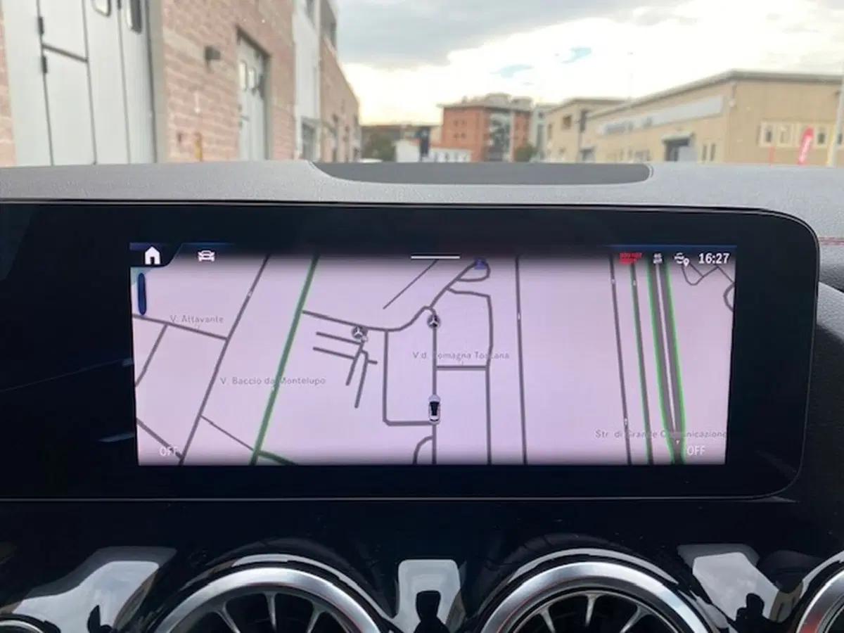 Mercedes-Benz EQA usata a Firenze (18)