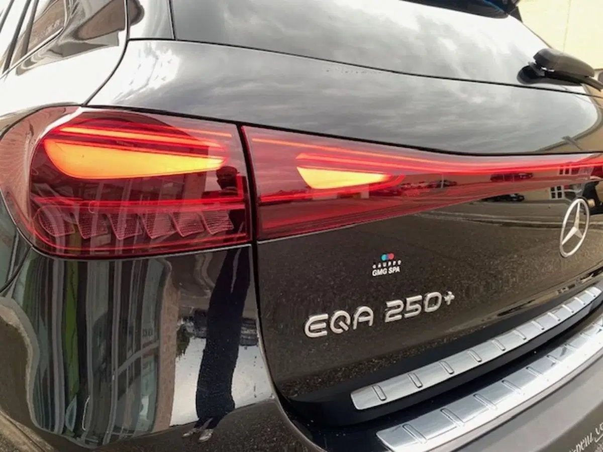 Mercedes-Benz EQA usata a Firenze (8)
