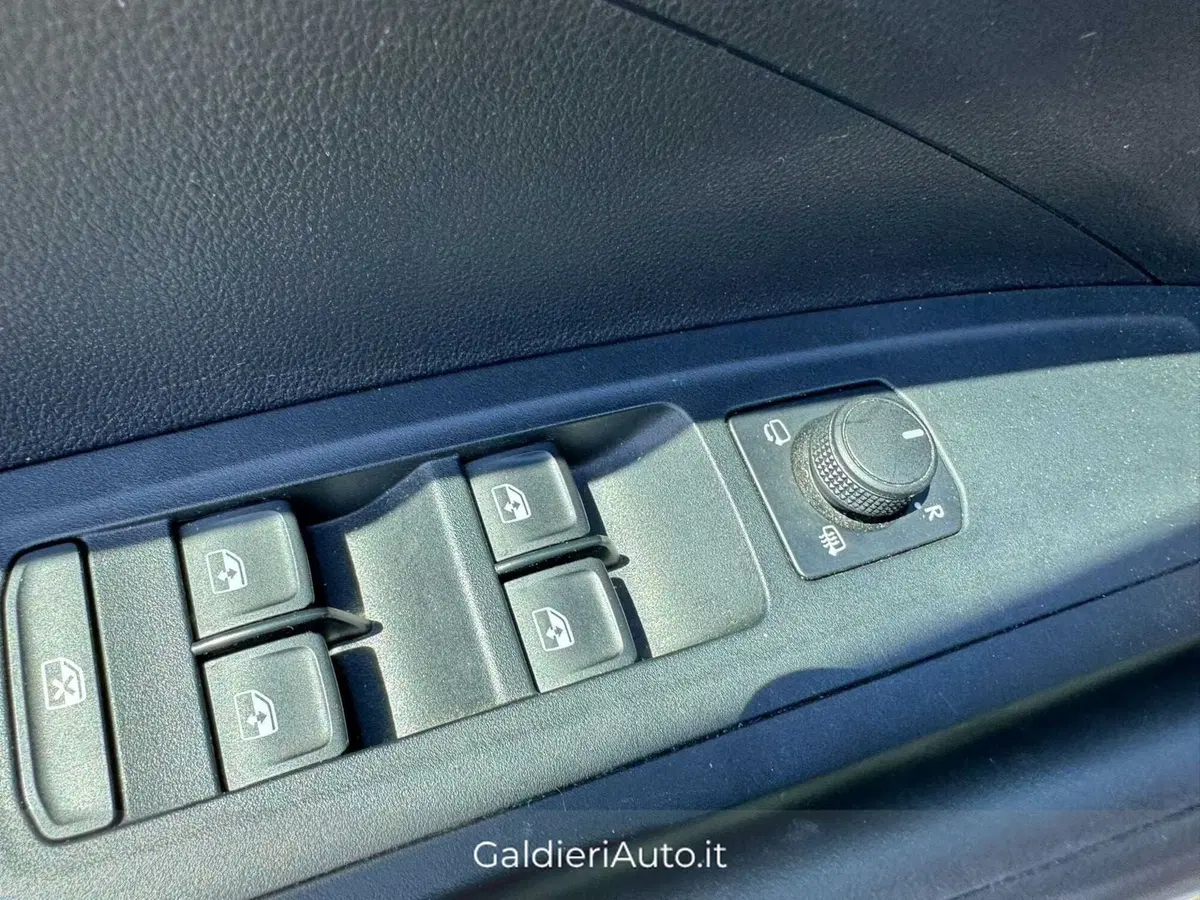 Skoda Fabia usata a Salerno (18)