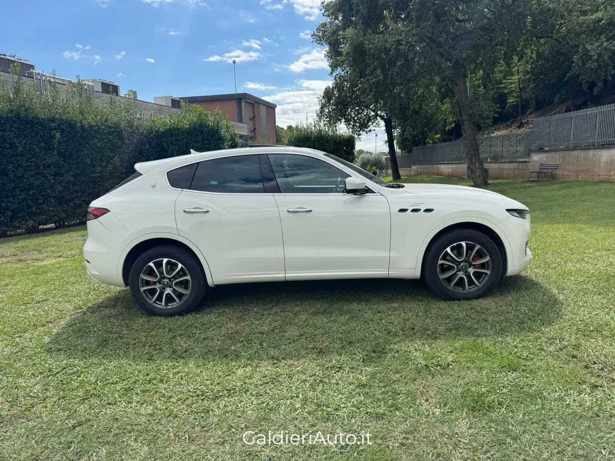 Maserati Levante usata a Salerno (15)