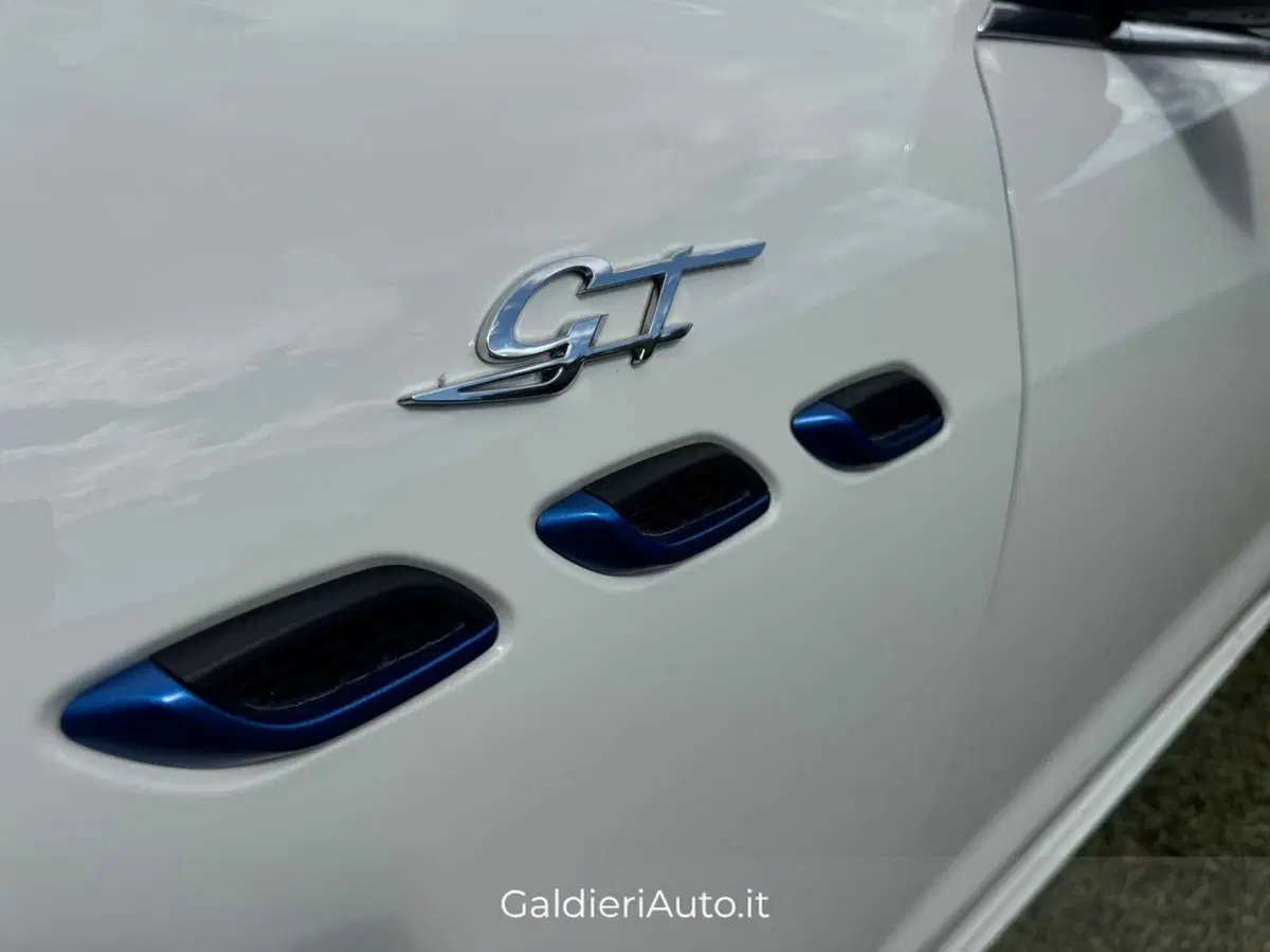 Maserati Levante usata a Salerno (18)