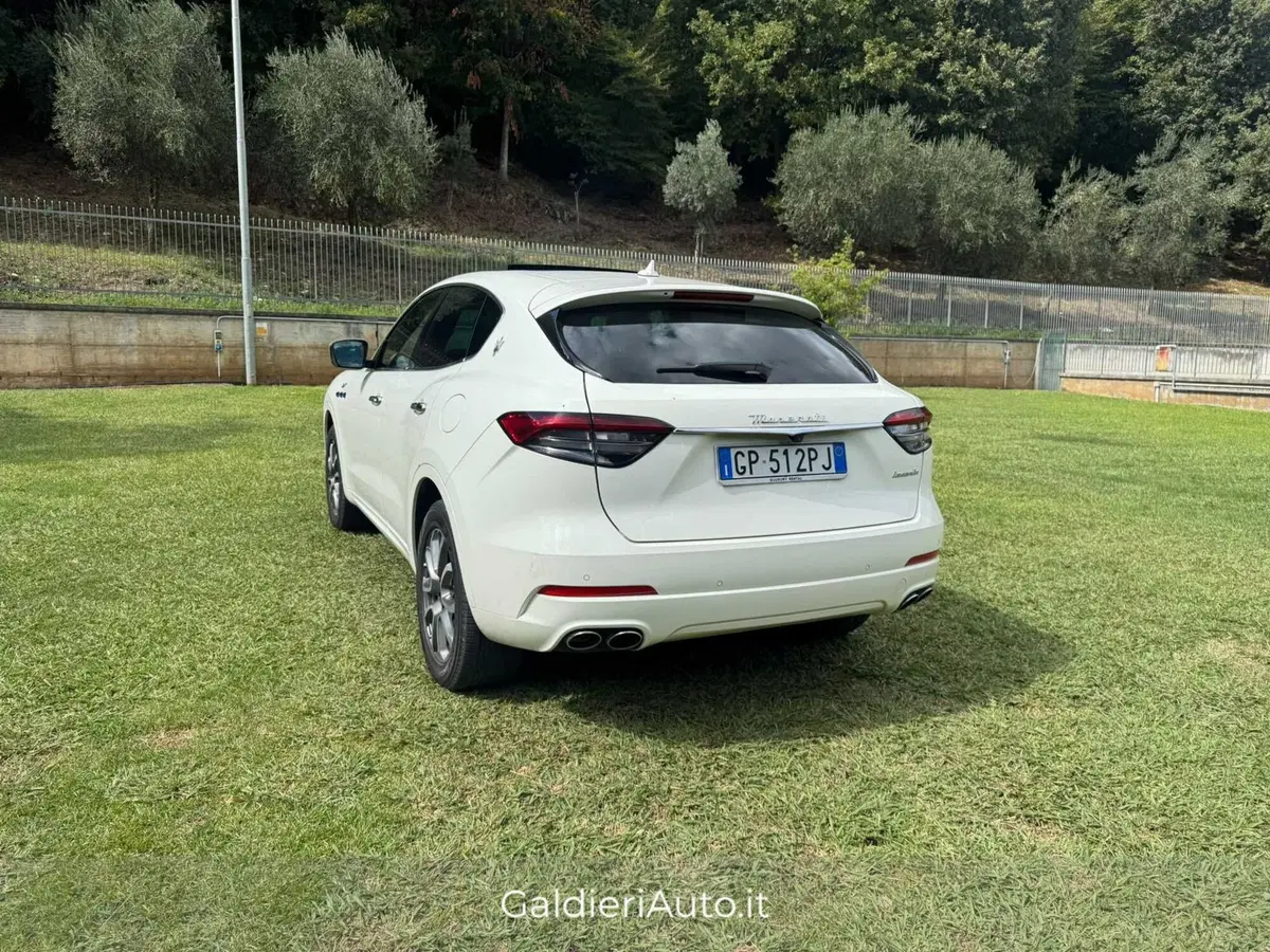 Maserati Levante usata a Salerno (3)