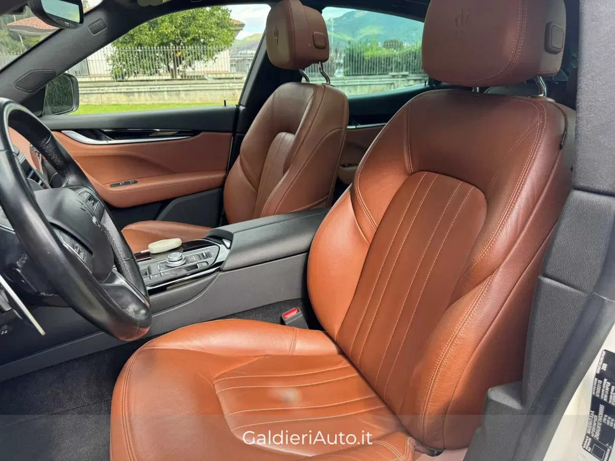 Maserati Levante usata a Salerno (6)