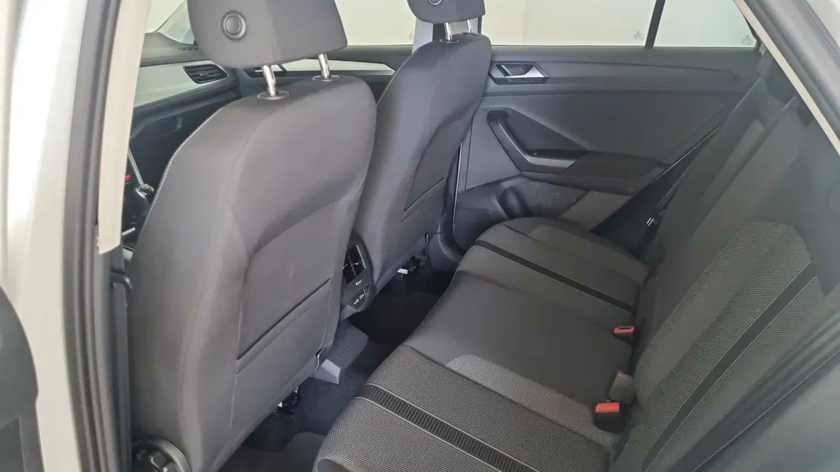 Volkswagen T-Roc usata a L'Aquila (19)
