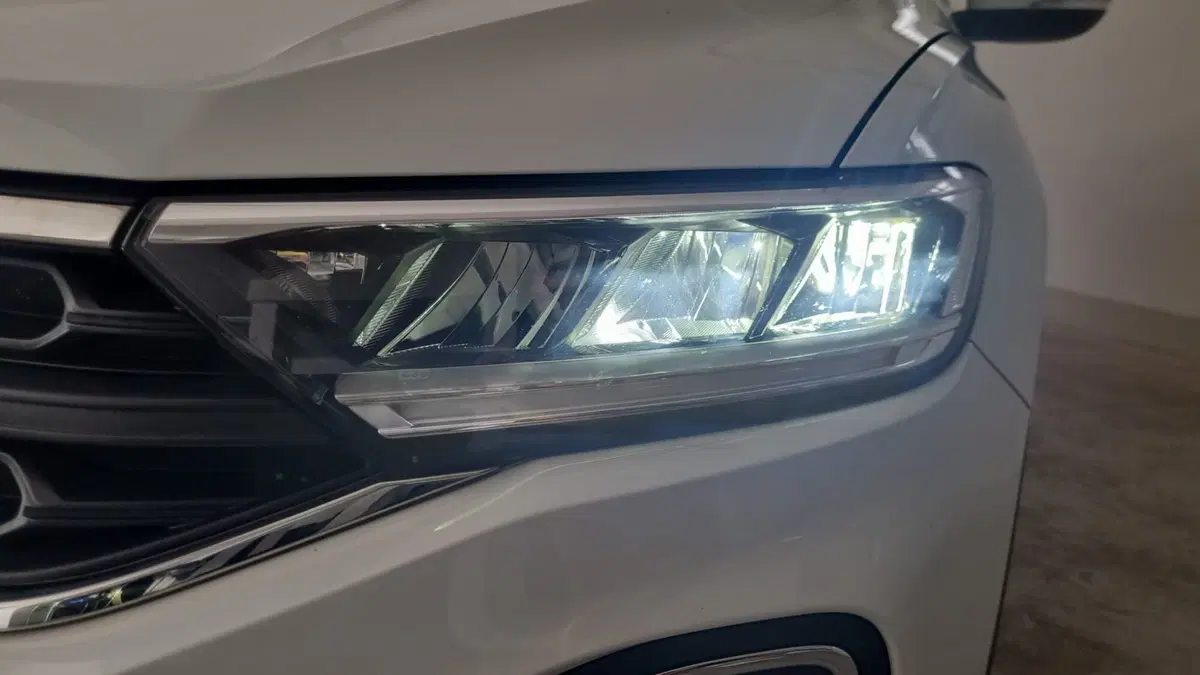 Volkswagen T-Roc usata a L'Aquila (8)