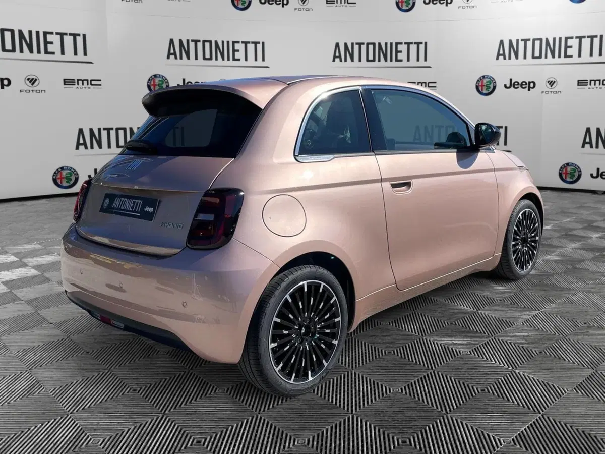 Fiat 500 nuova a Ancona (5)