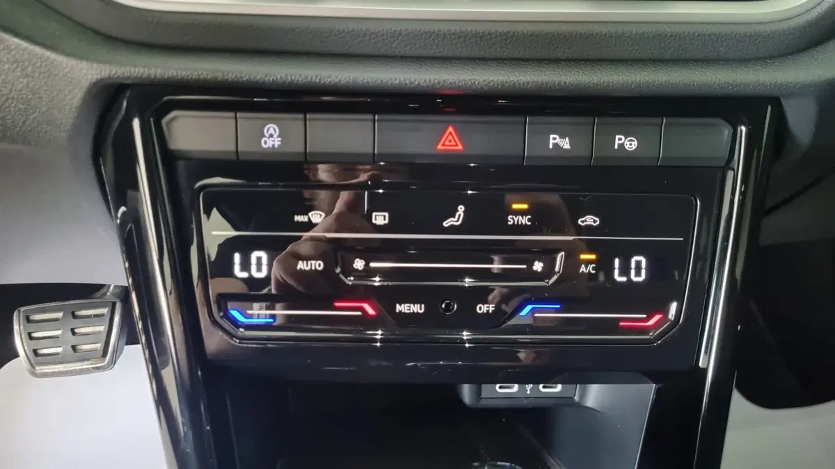 Volkswagen T-Roc usata a L'Aquila (13)