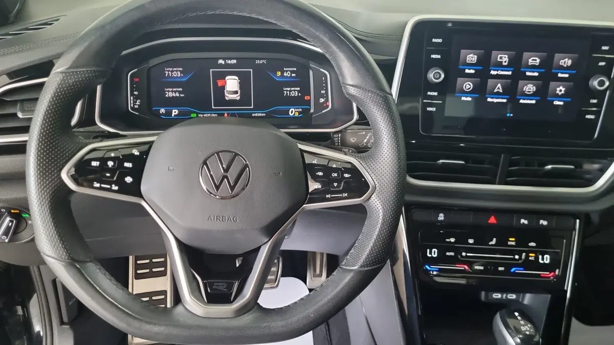 Volkswagen T-Roc usata a L'Aquila (16)