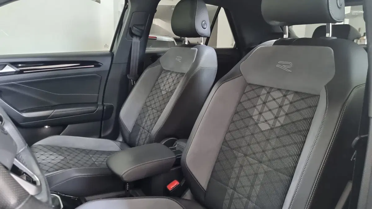 Volkswagen T-Roc usata a L'Aquila (17)