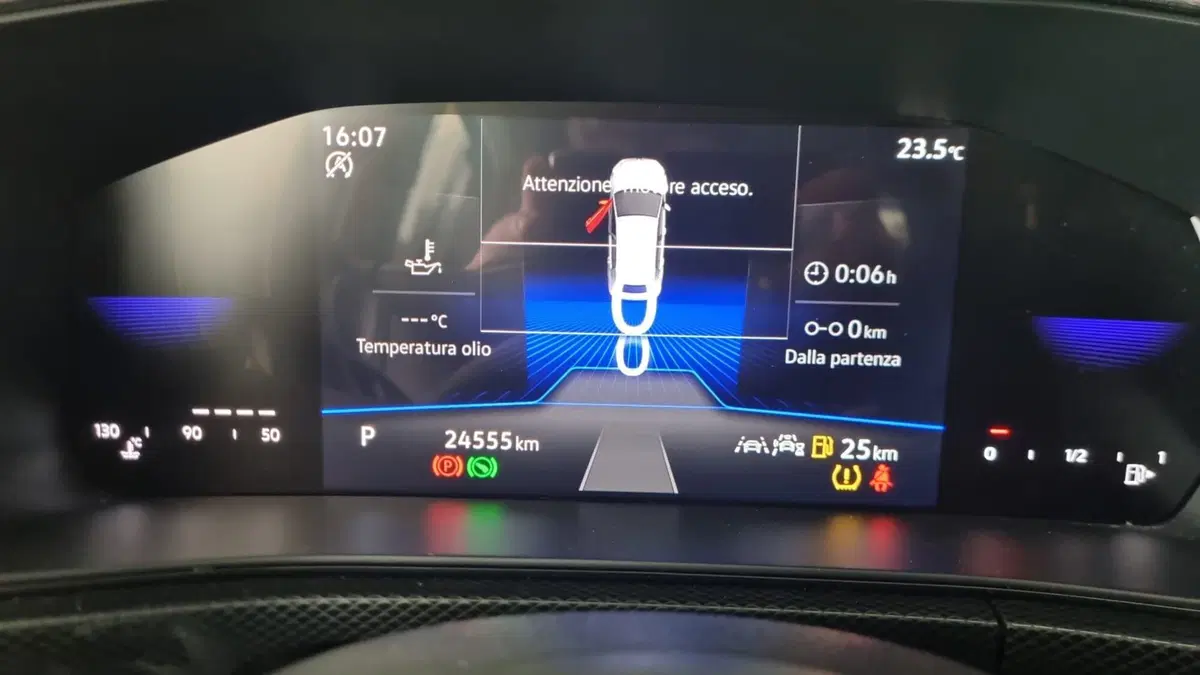 Volkswagen T-Cross usata a L'Aquila (13)