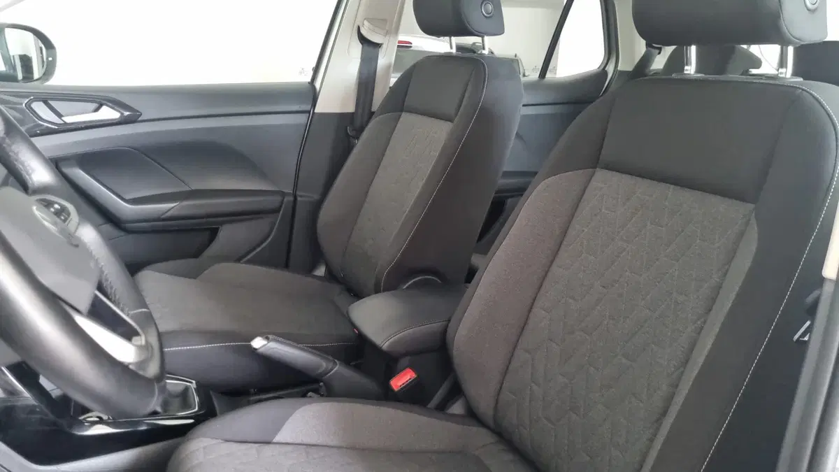 Volkswagen T-Cross usata a L'Aquila (17)