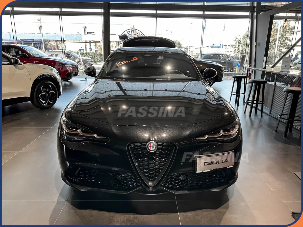 Alfa Romeo Giulia nuova a Milano (2)