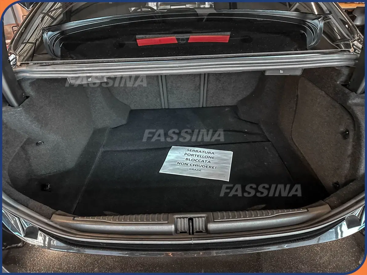 Alfa Romeo Giulia nuova a Milano (9)