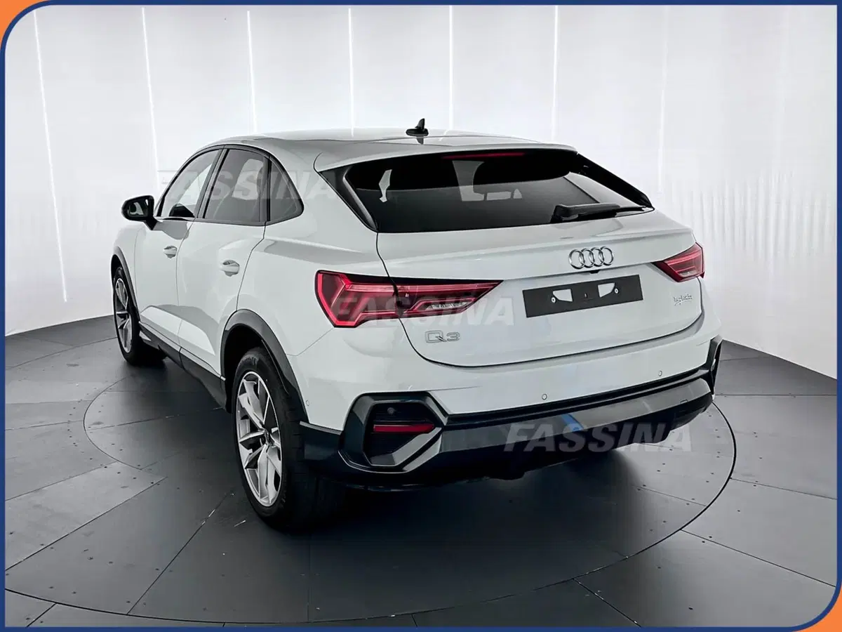Audi Q3 Sportback usata a Milano (4)
