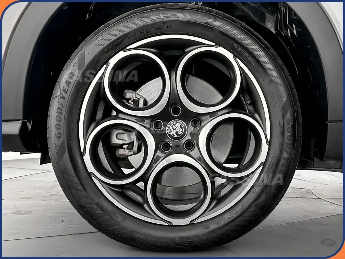 Alfa Romeo Tonale usata a Milano (7)