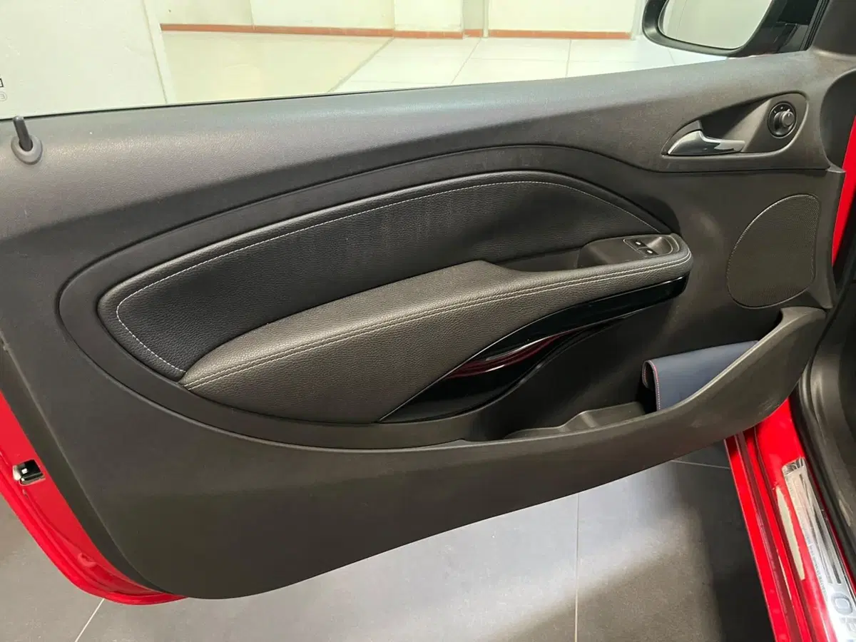 Opel Adam usata a Lucca (9)