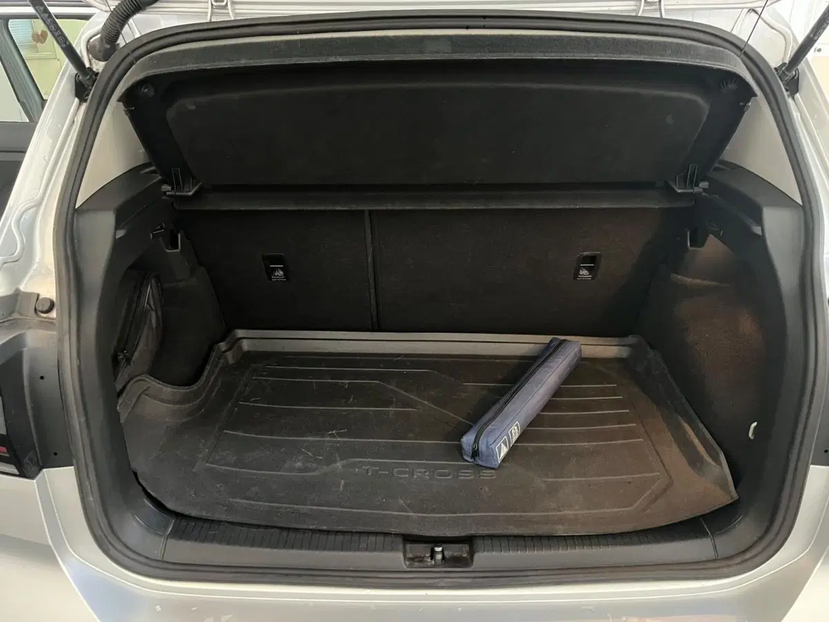 Volkswagen T-Cross usata a Lucca (13)