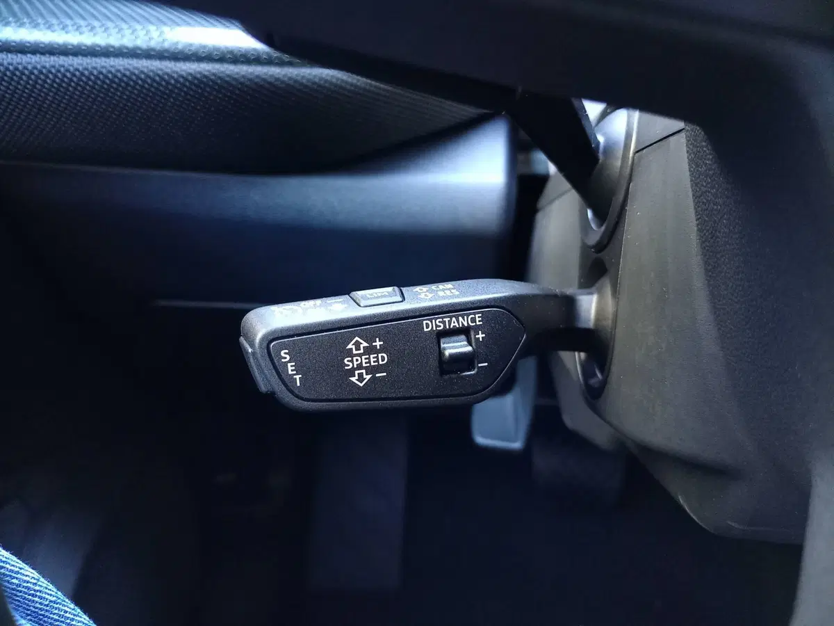 Audi Q5 Sportback nuova a Bari (17)