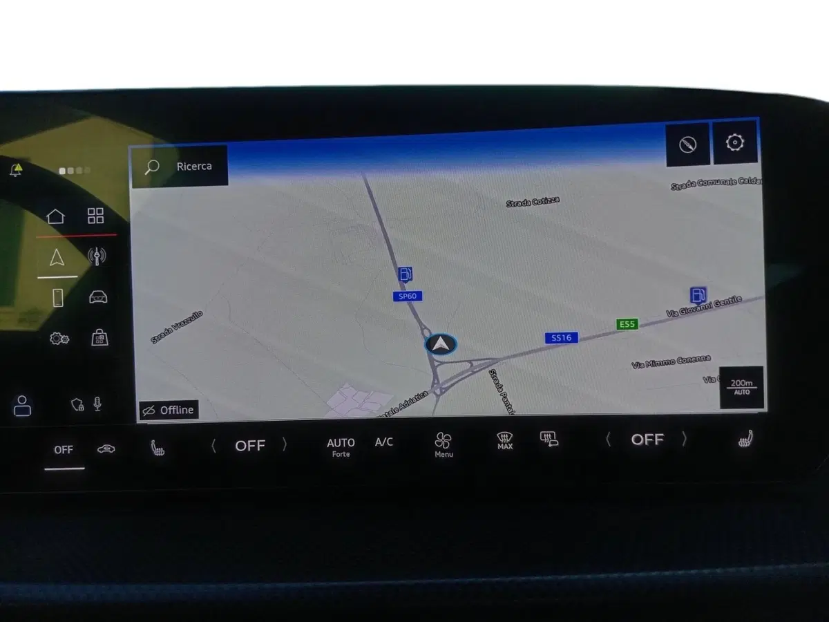 Audi Q5 Sportback nuova a Bari (19)