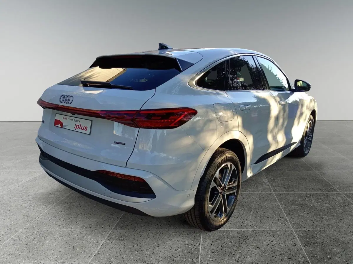 Audi Q5 Sportback nuova a Bari (2)