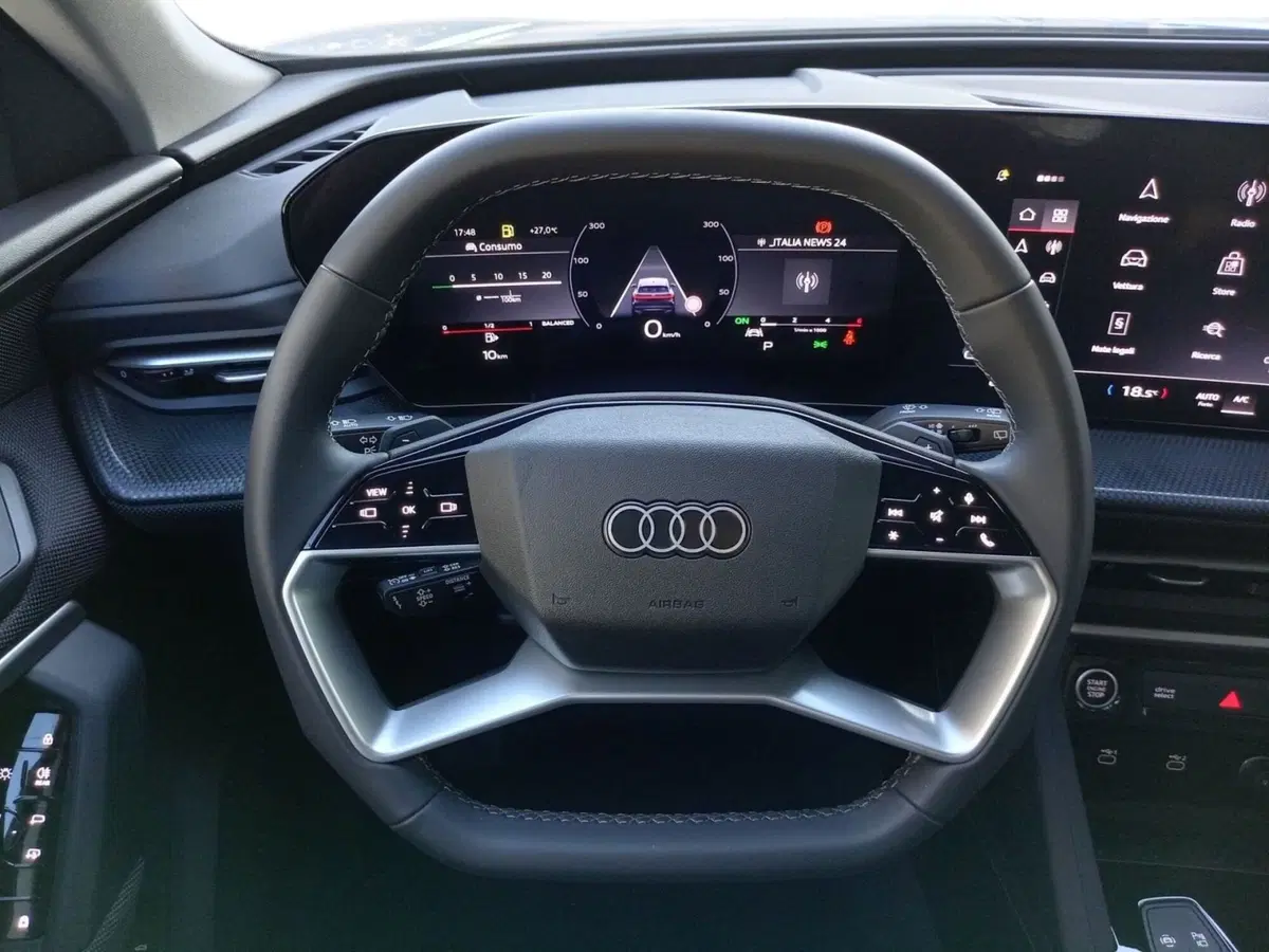 Audi Q5 Sportback nuova a Bari (3)