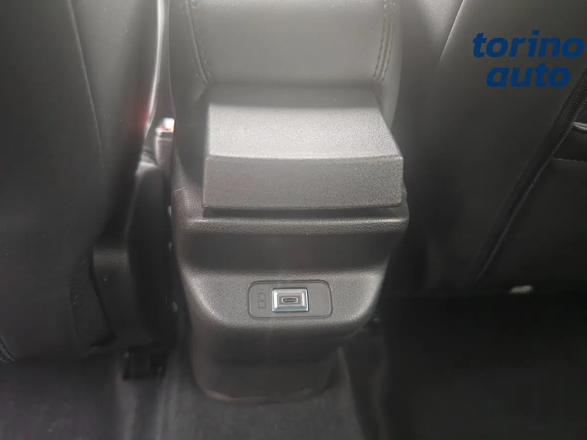 Jeep Avenger nuova a Torino (10)