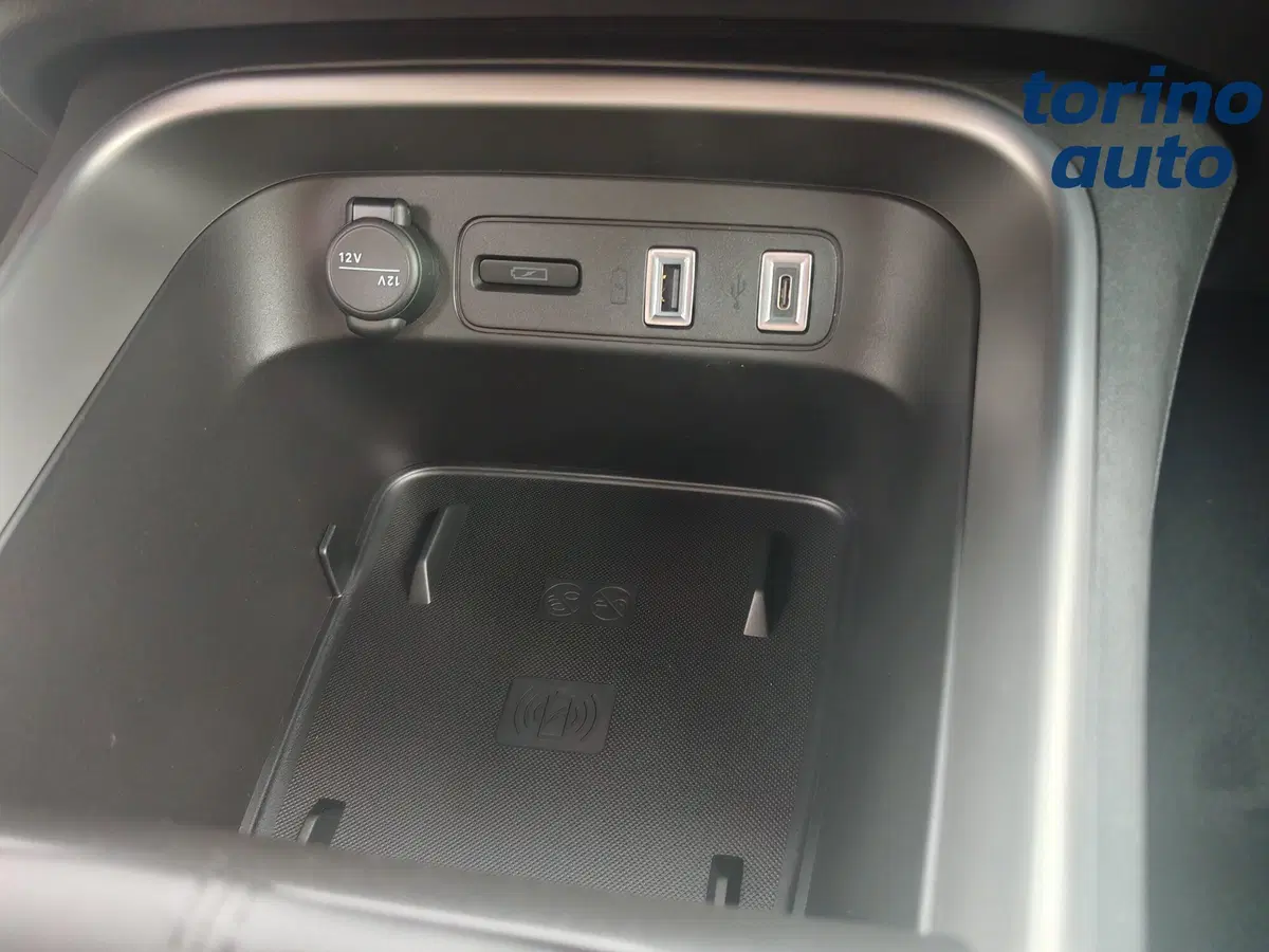 Jeep Avenger nuova a Torino (17)