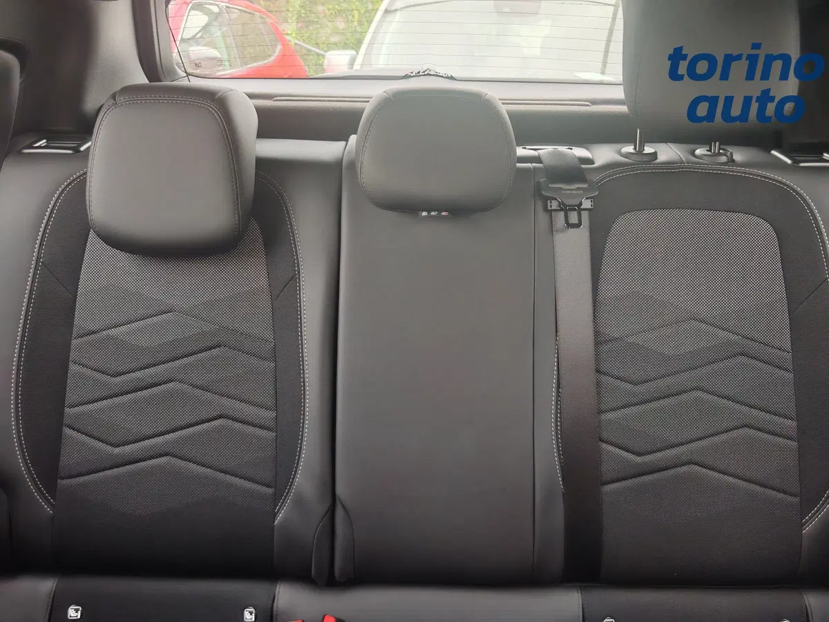 Jeep Avenger nuova a Torino (19)