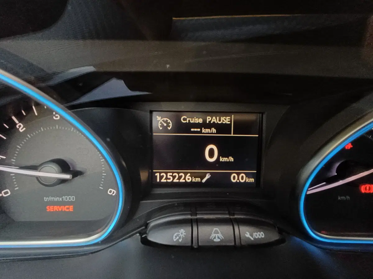 Peugeot 2008 usata a Modena (13)
