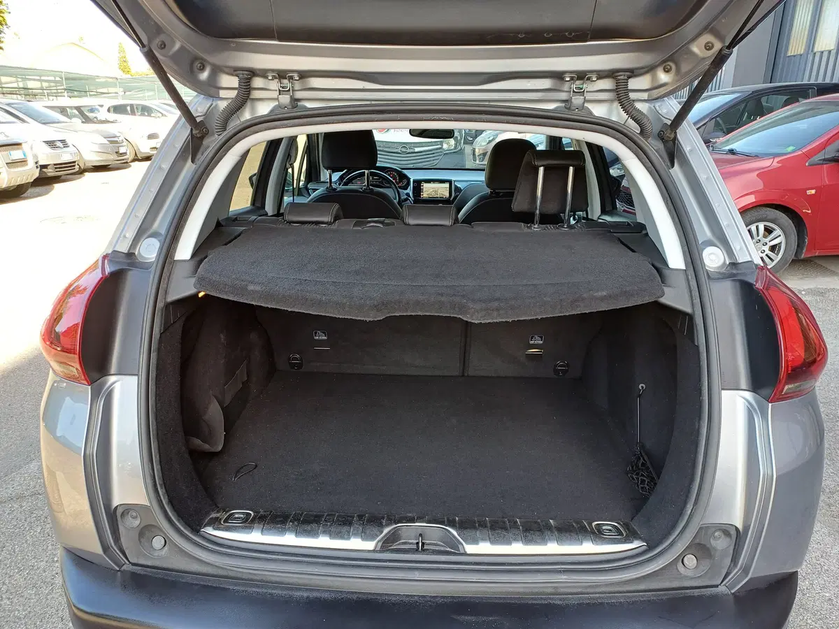 Peugeot 2008 usata a Modena (9)