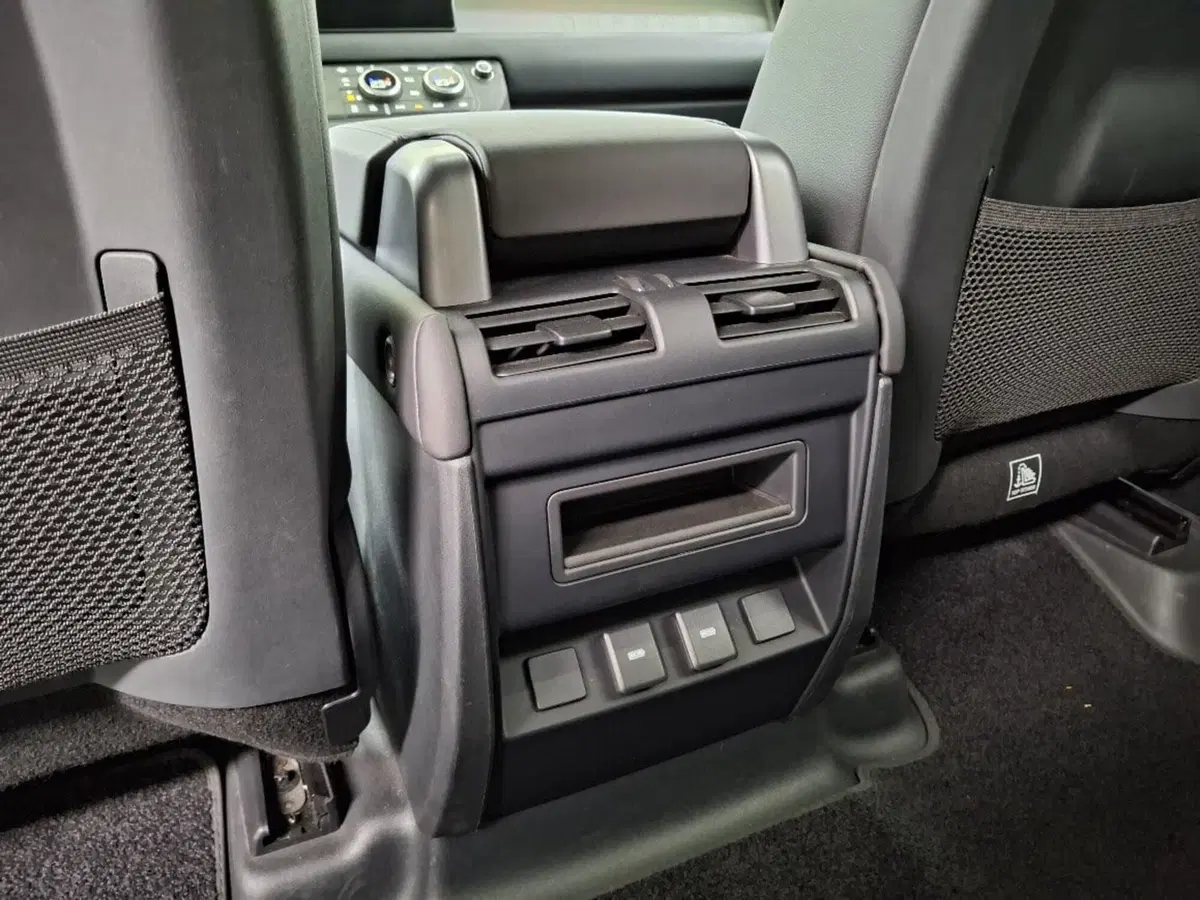 Land Rover Defender usata a Verbano Cusio Ossola (19)